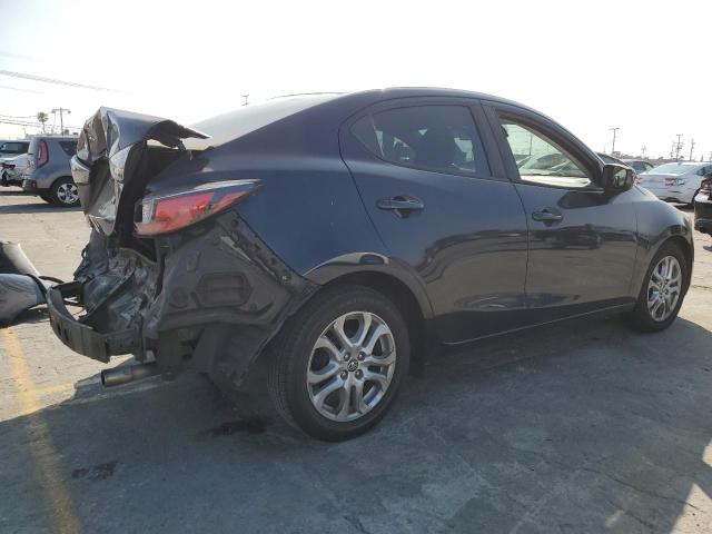  TOYOTA YARIS 2017 Granatowy