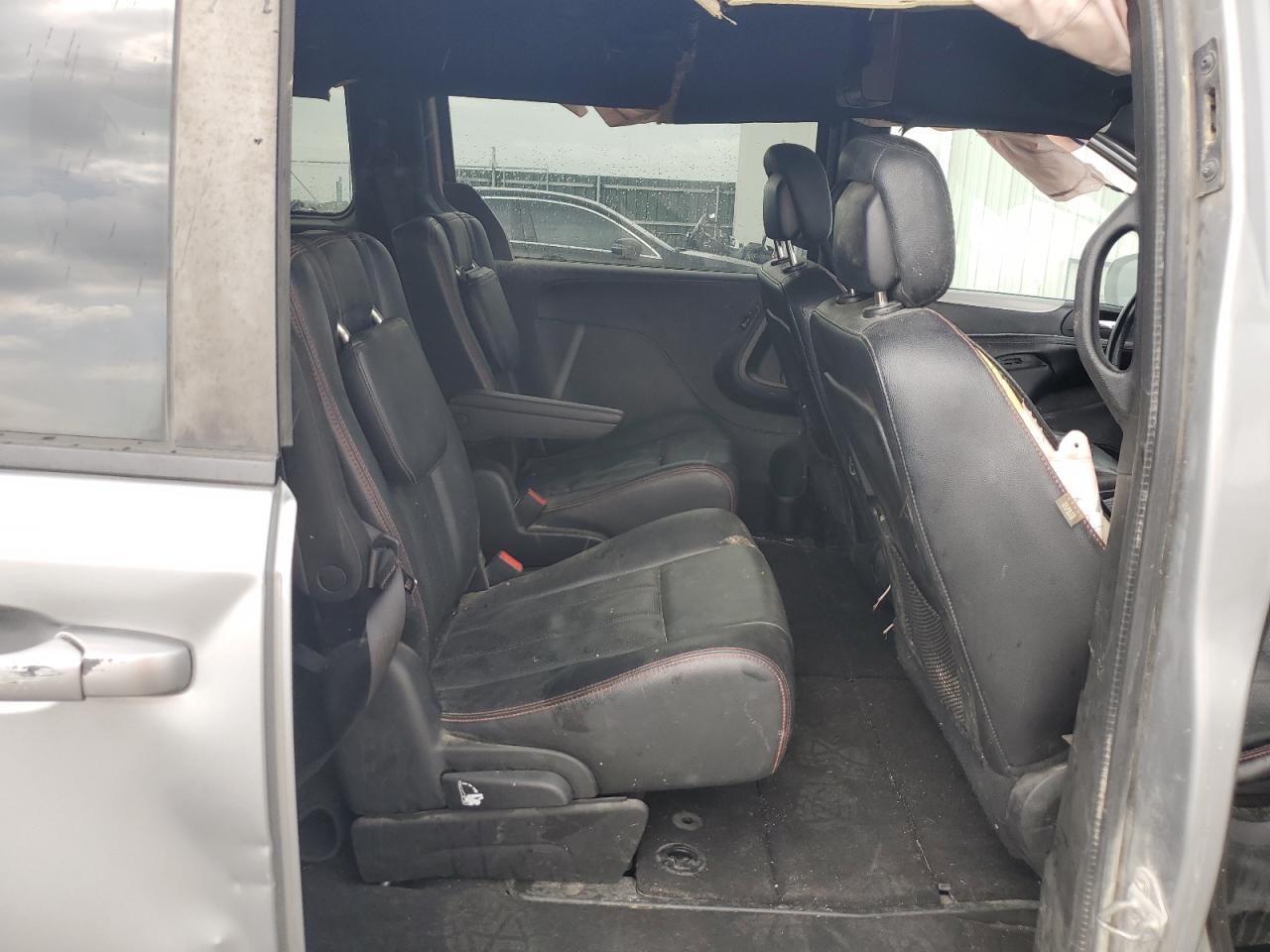 2015 Dodge Grand Caravan R/T VIN: 2C4RDGEG0FR598194 Lot: 66318645