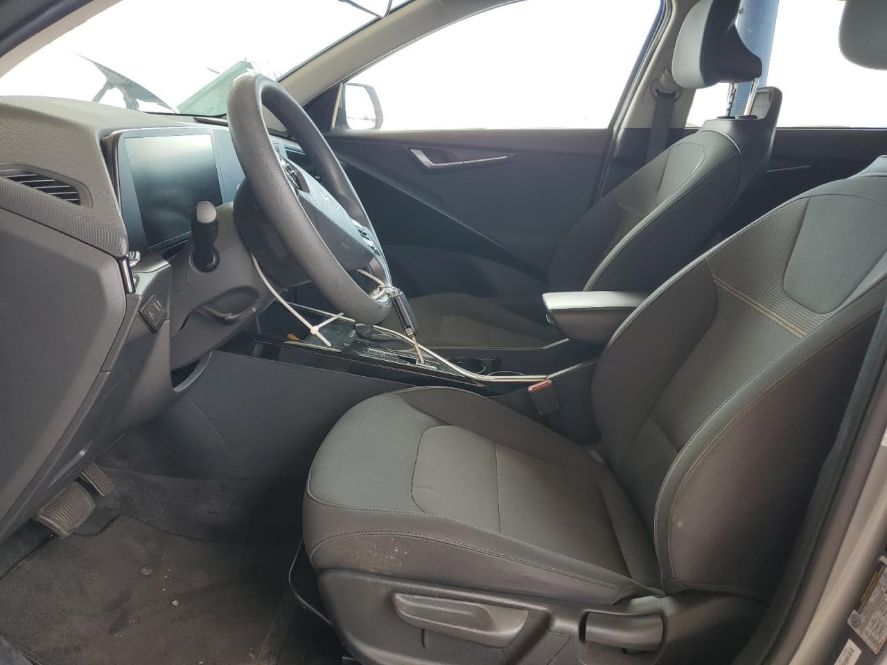2023 Kia Niro Lx VIN: KNDCP3LE8P5082588 Lot: 63435035