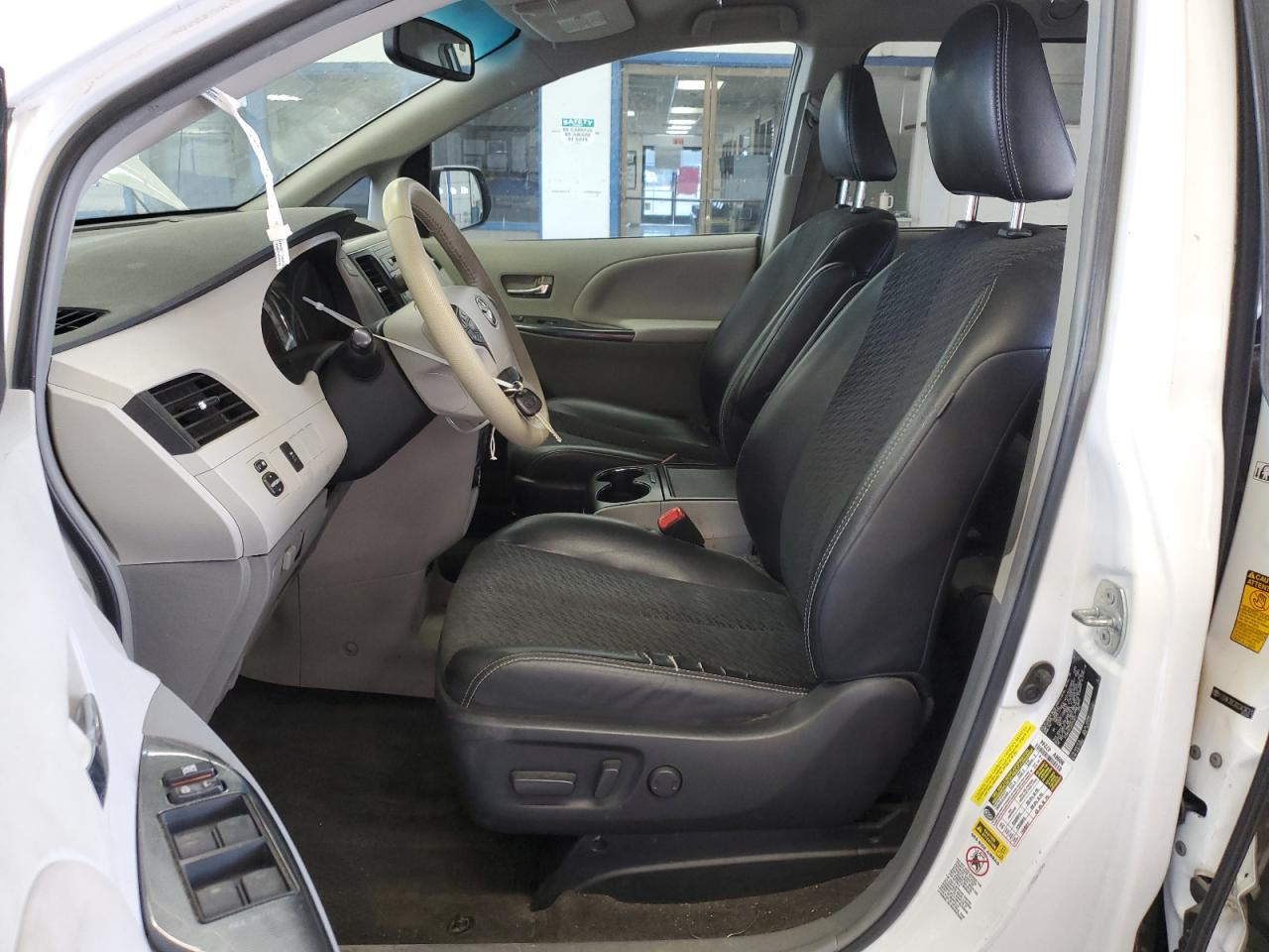 2013 Toyota Sienna Sport VIN: 5TDXK3DC3DS343631 Lot: 65191995