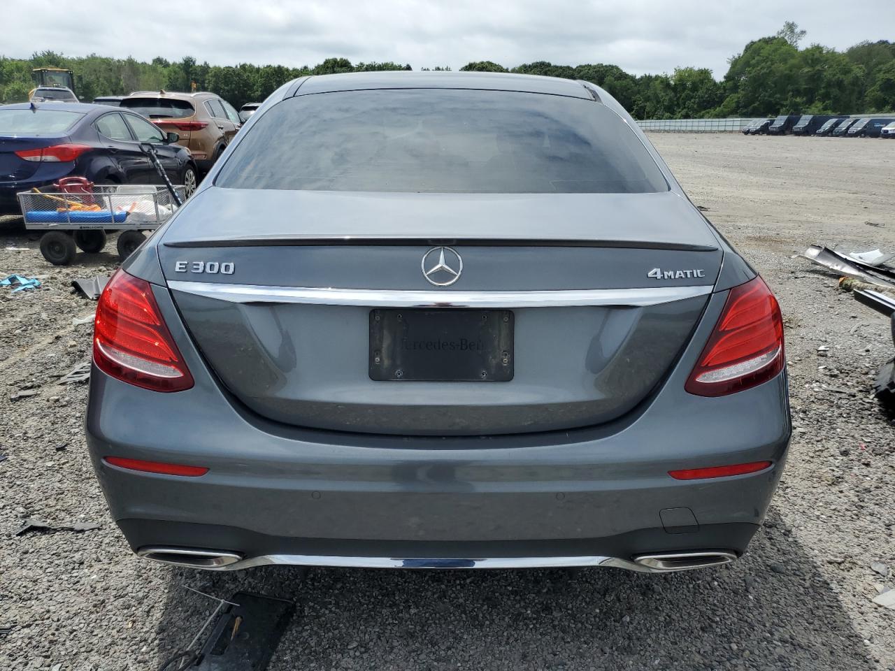 2018 Mercedes-Benz E 300 4Matic VIN: WDDZF4KB0JA301266 Lot: 63675785