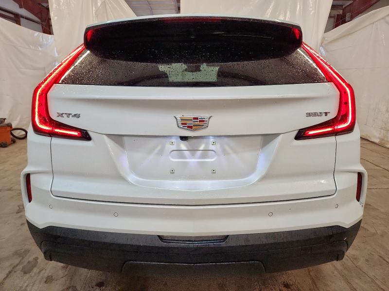  CADILLAC XT4 2024 Biały