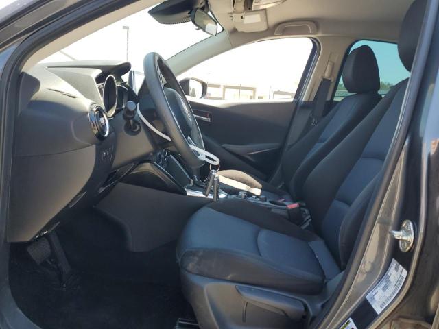 Sedans TOYOTA YARIS 2017 Szary
