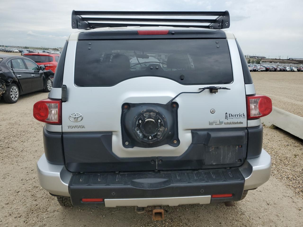 2007 Toyota Fj Cruiser VIN: JTEBU11F2700S5945 Lot: 66340365