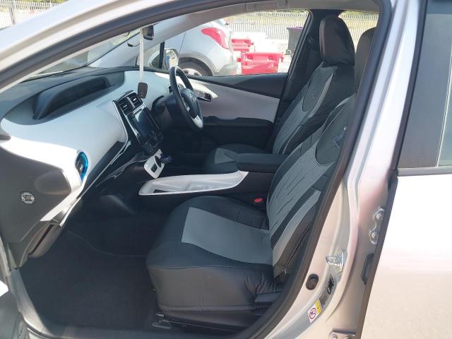 2017 TOYOTA PRIUS BUSI