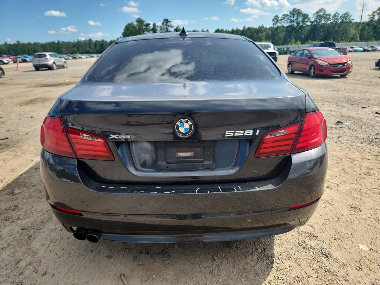 2013 BMW 528 Xi VIN: WBAXH5C55DDW15425 Lot: 62383595