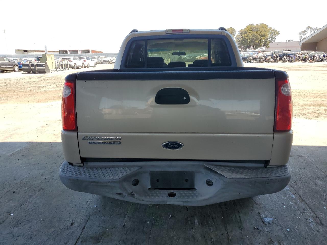 2004 Ford Explorer Sport Trac VIN: 1FMZU67K14UB52529 Lot: 64686125