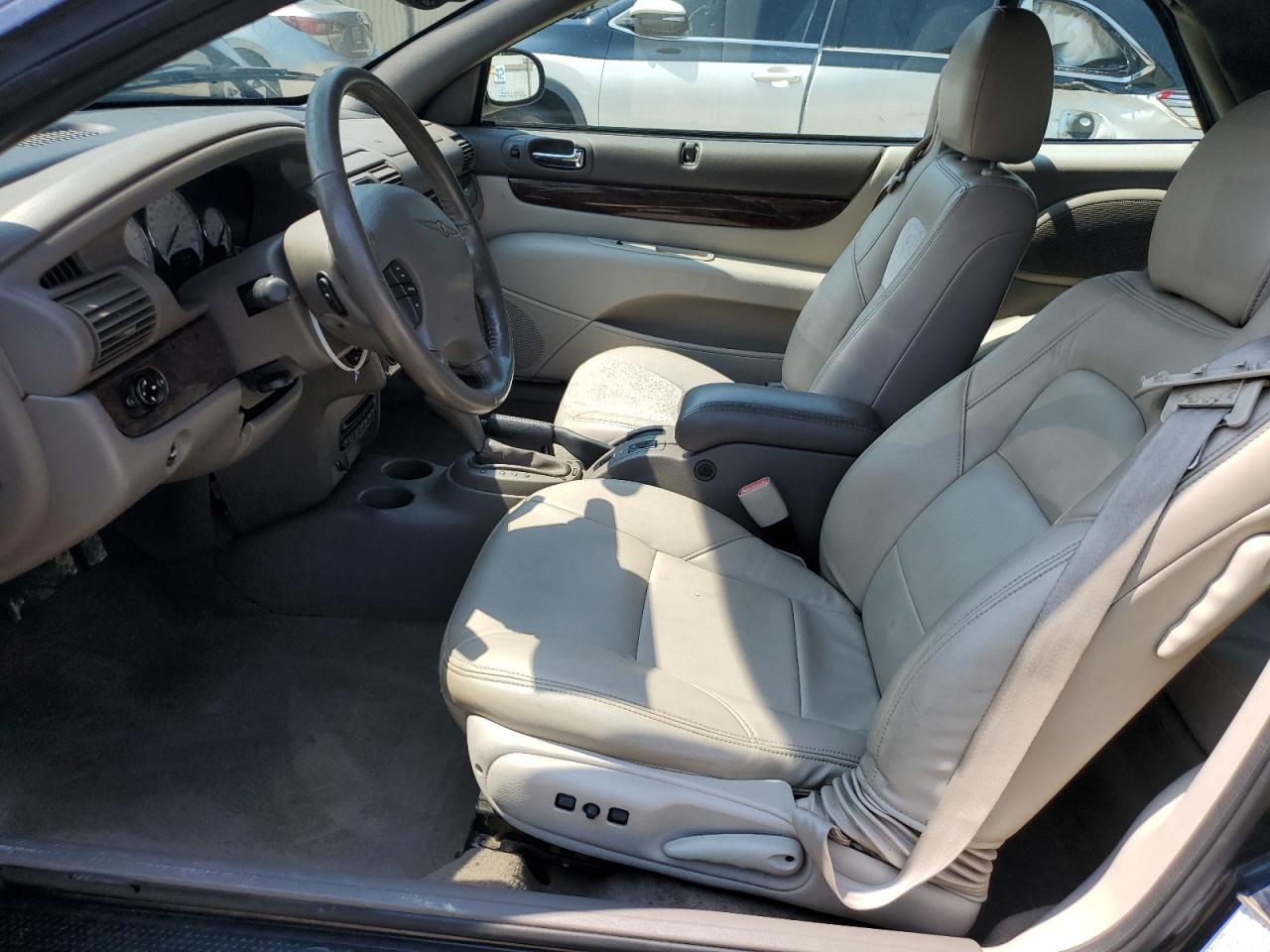 2004 Chrysler Sebring Limited VIN: 1C3EL65R54N335808 Lot: 63443935