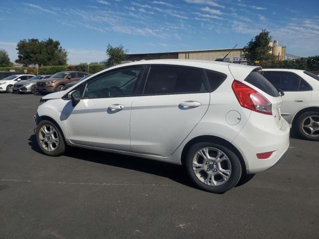  FORD FIESTA 2014 Biały