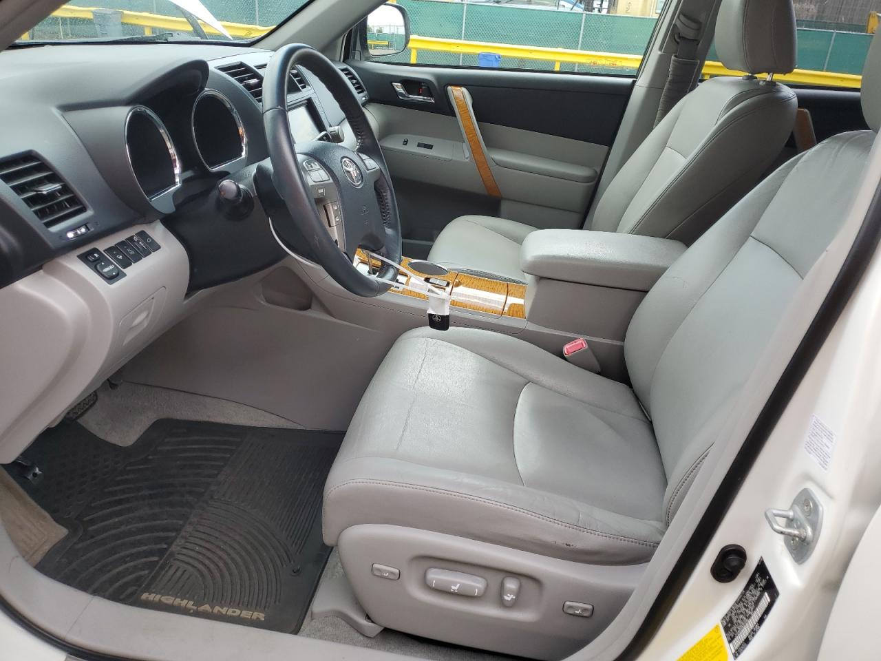 2008 Toyota Highlander Hybrid Limited VIN: JTEEW44A082016564 Lot: 64903165