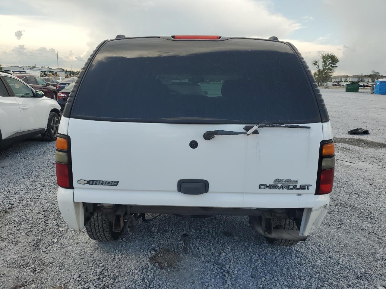 2005 Chevrolet Tahoe C1500 VIN: 1GNEC13T45R220390 Lot: 64190025