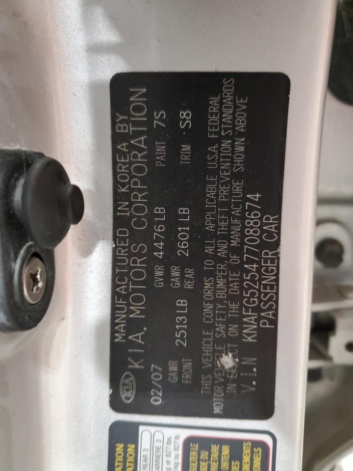 2007 Kia Rondo Base VIN: KNAFG525477088674 Lot: 65208865