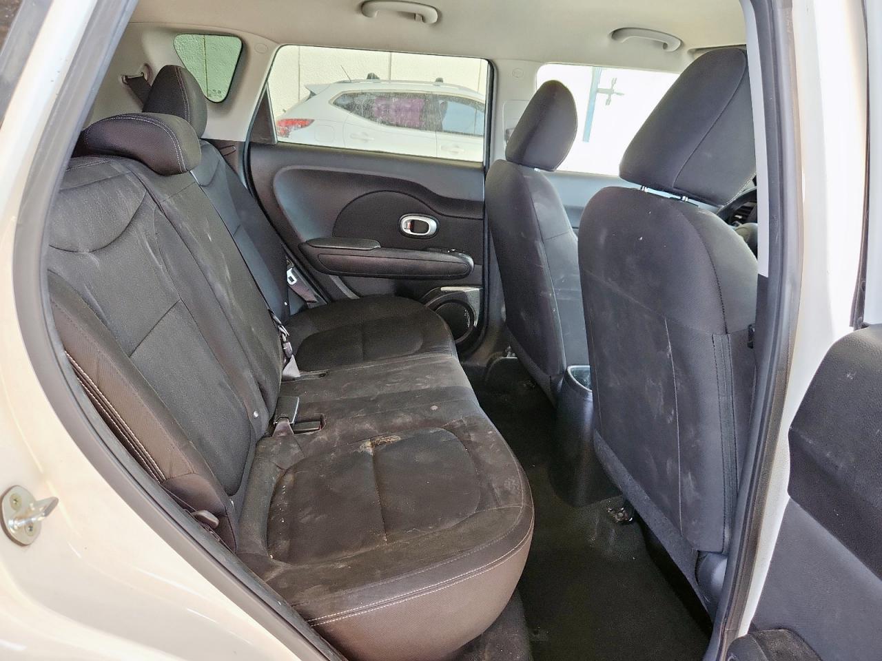 2015 Kia Soul VIN: KNDJN2A2XF7215550 Lot: 63701315