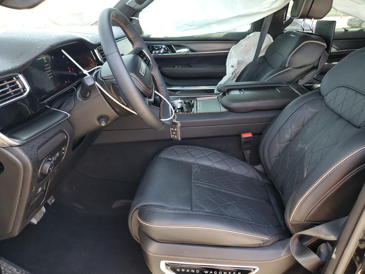 2024 Jeep Grand Wagoneer L Series Iii VIN: 1C4SJSGP0RS159302 Lot: 66642895