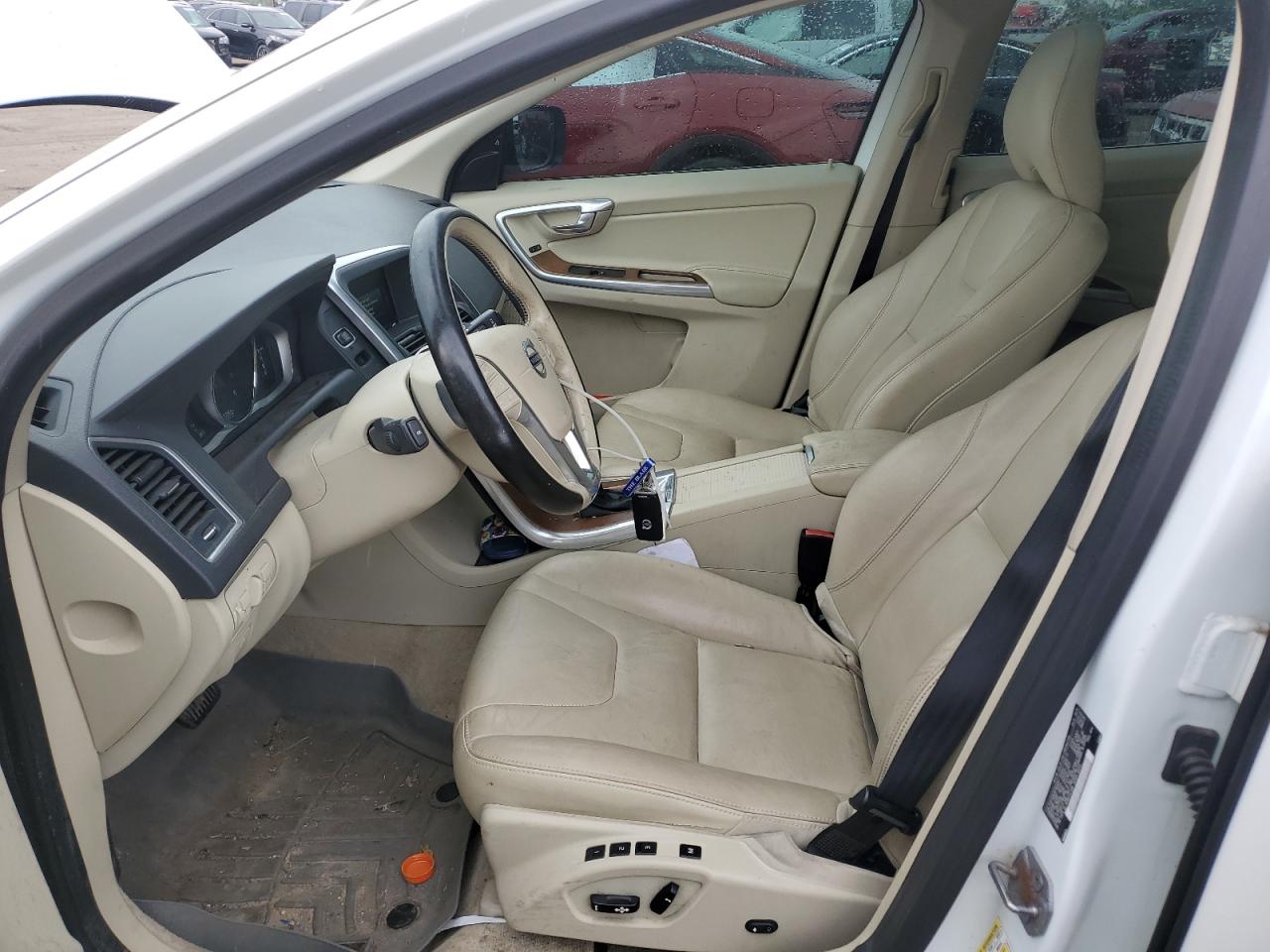 2016 Volvo Xc60 T5 Premier VIN: YV4612RK9G2822847 Lot: 66733395