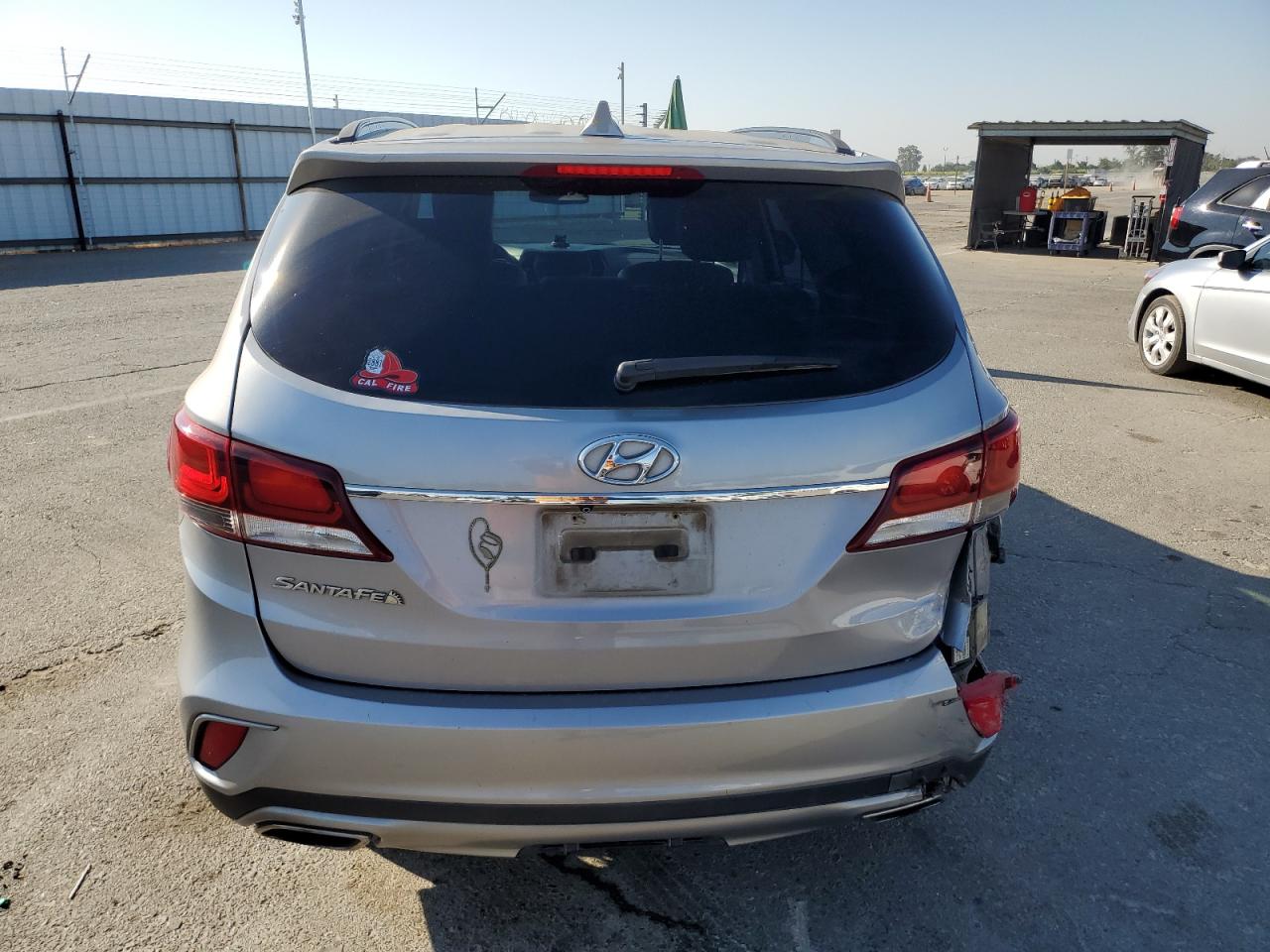2017 Hyundai Santa Fe Se VIN: KM8SN4HF0HU198783 Lot: 64421015