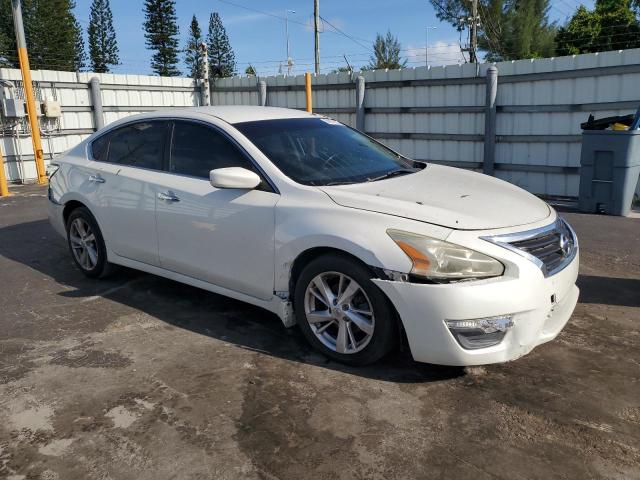 Седаны NISSAN ALTIMA 2014 Белы