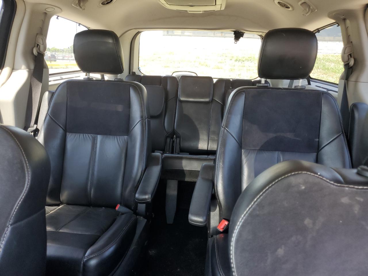 2014 Chrysler Town & Country Limited VIN: 2C4RC1GG3ER307747 Lot: 65431235