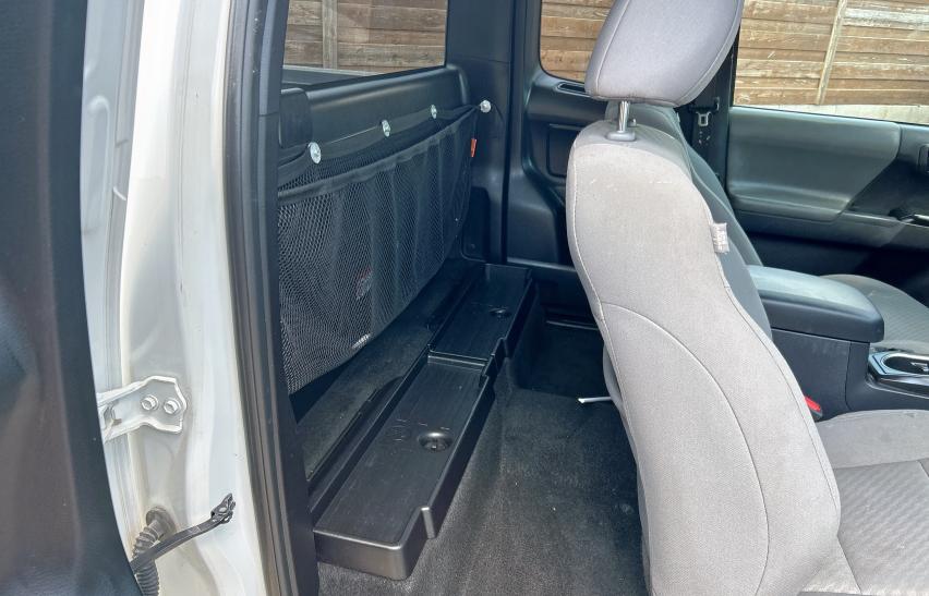  TOYOTA TACOMA 2021 Biały