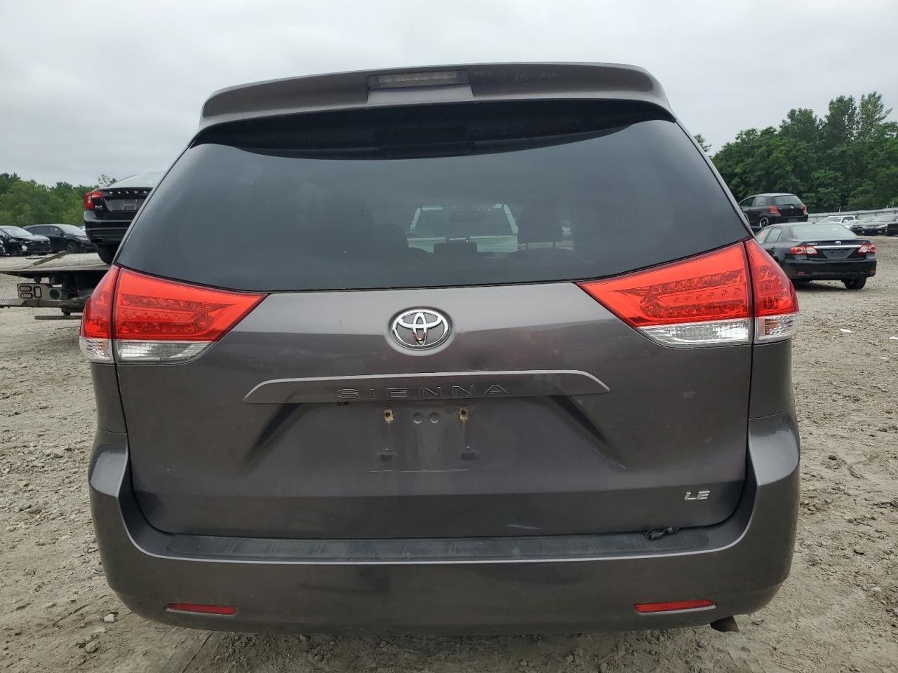 2012 Toyota Sienna Le VIN: 5TDKK3DC1CS266671 Lot: 64014955