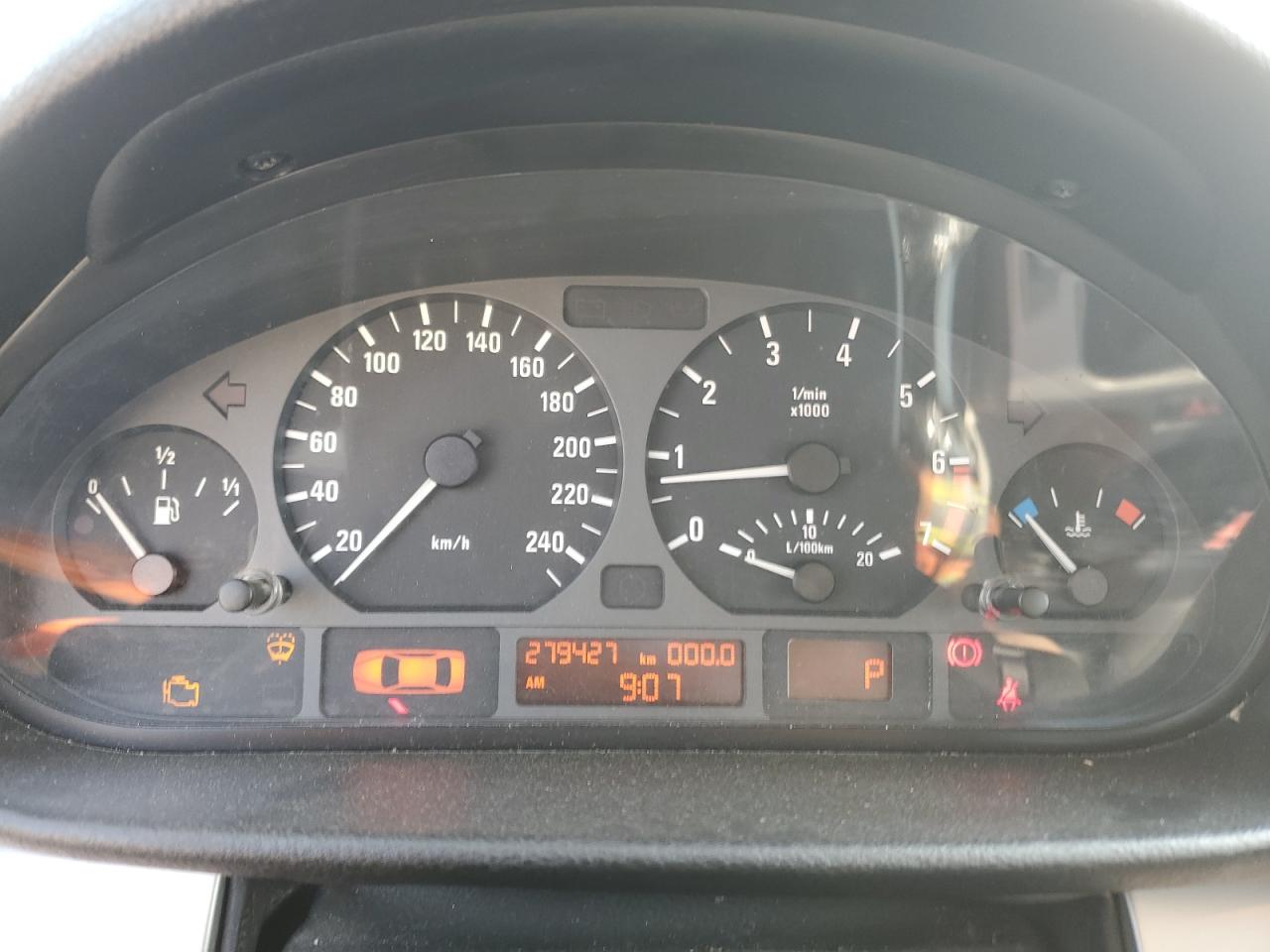 2003 BMW 325 Xi VIN: WBAEU33423PH88107 Lot: 65281455