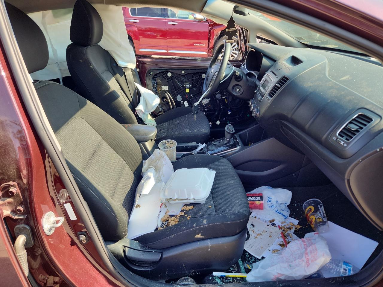 2017 Kia Forte Lx VIN: 3KPFK4A7XHE143855 Lot: 64188415