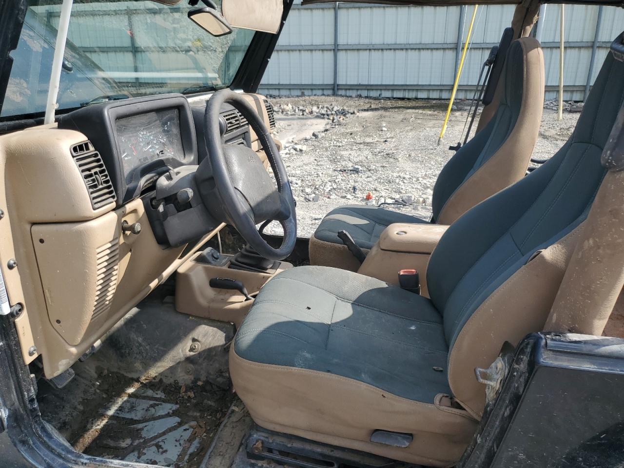 2000 Jeep Wrangler / Tj Sahara VIN: 1J4FA59SXYP753332 Lot: 65791205