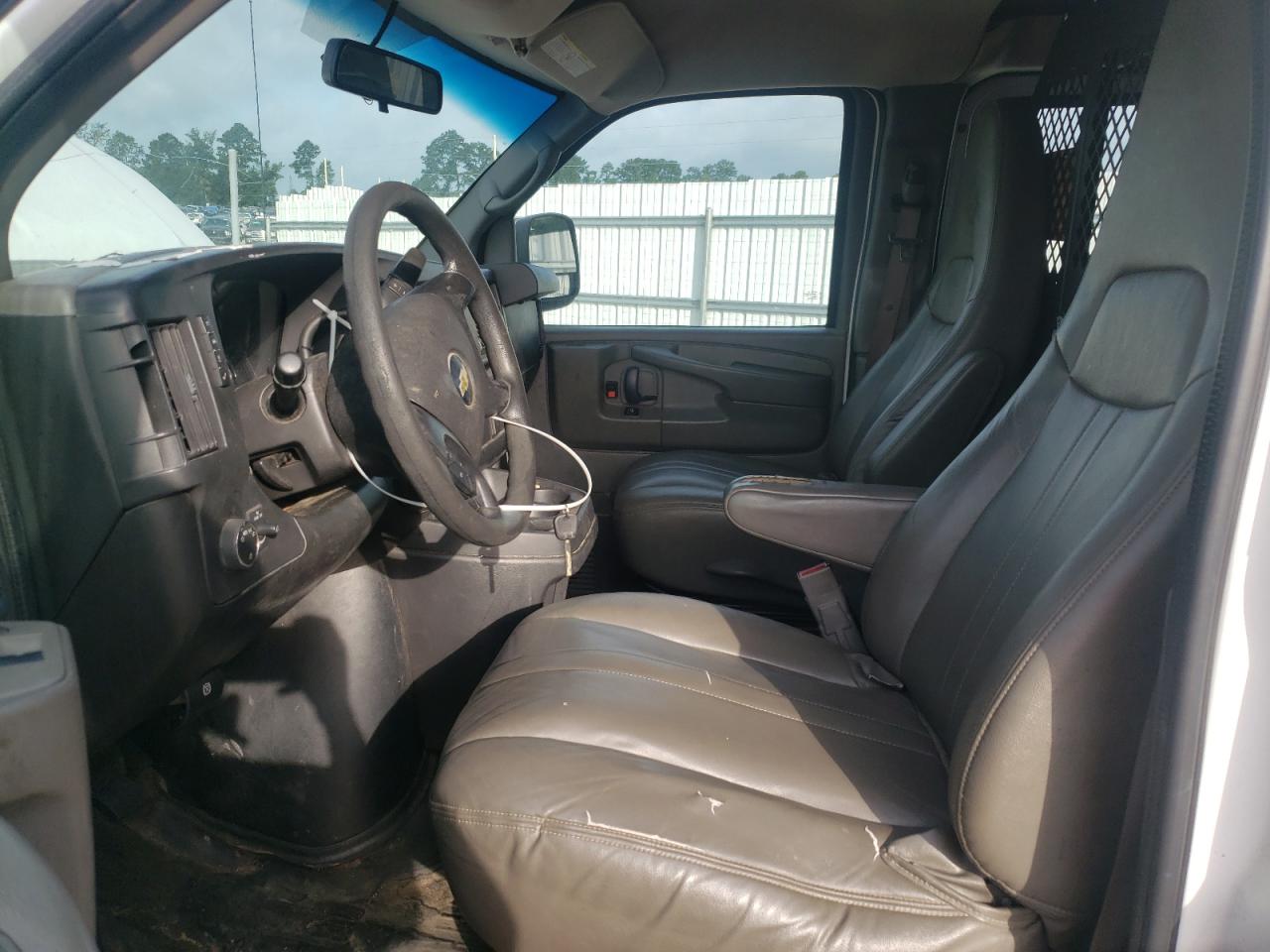 2015 Chevrolet Express G2500 VIN: 1GCWGFCF9F1272929 Lot: 65343175
