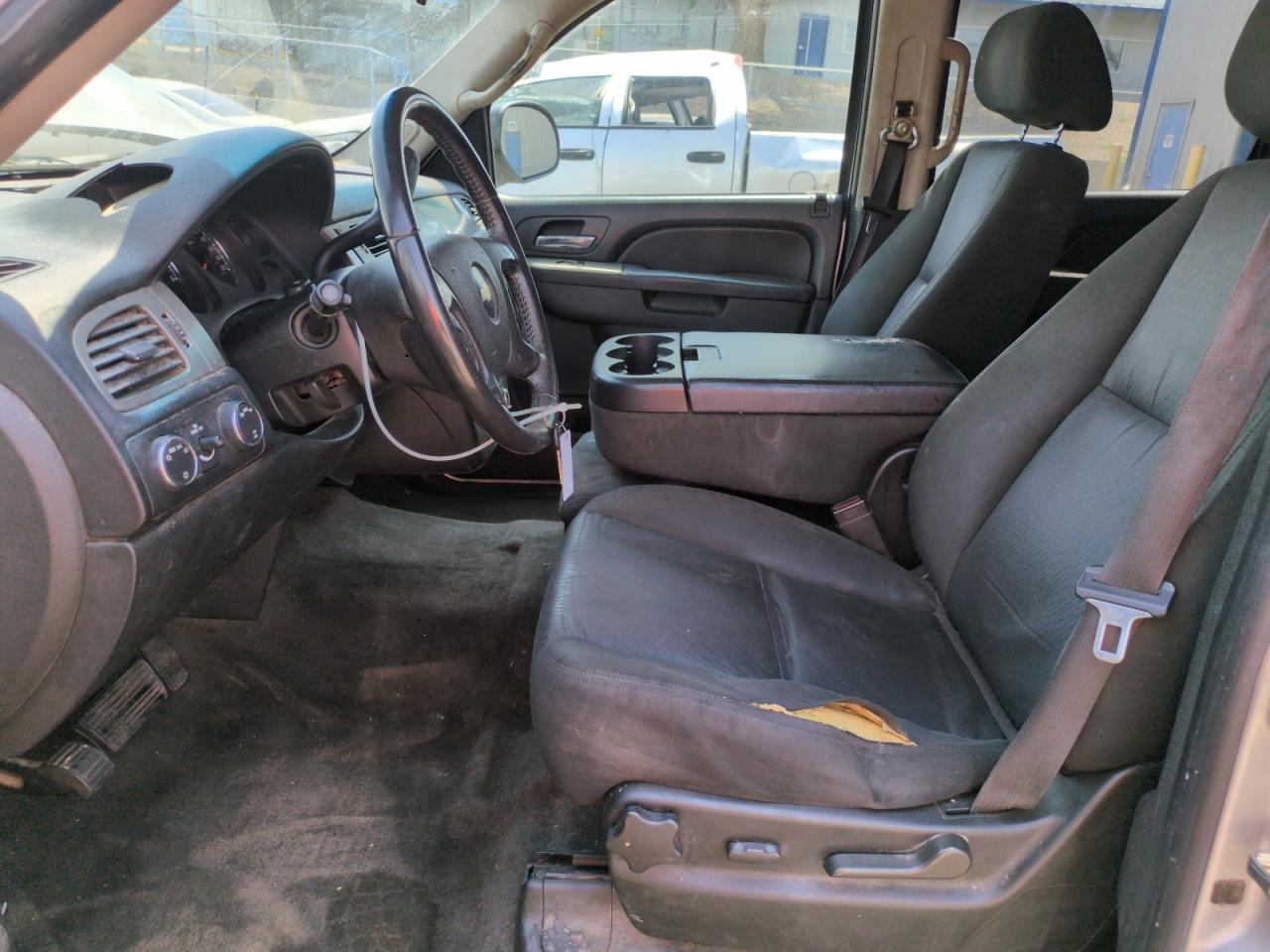 2010 Chevrolet Suburban K1500 Ls VIN: 1GNUKHE36AR139194 Lot: 64773325
