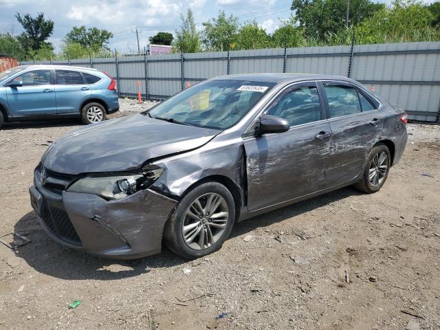 Sedans TOYOTA CAMRY 2015 Szary