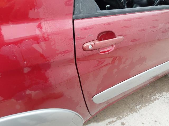2004 TOYOTA RAV4 XT3 V