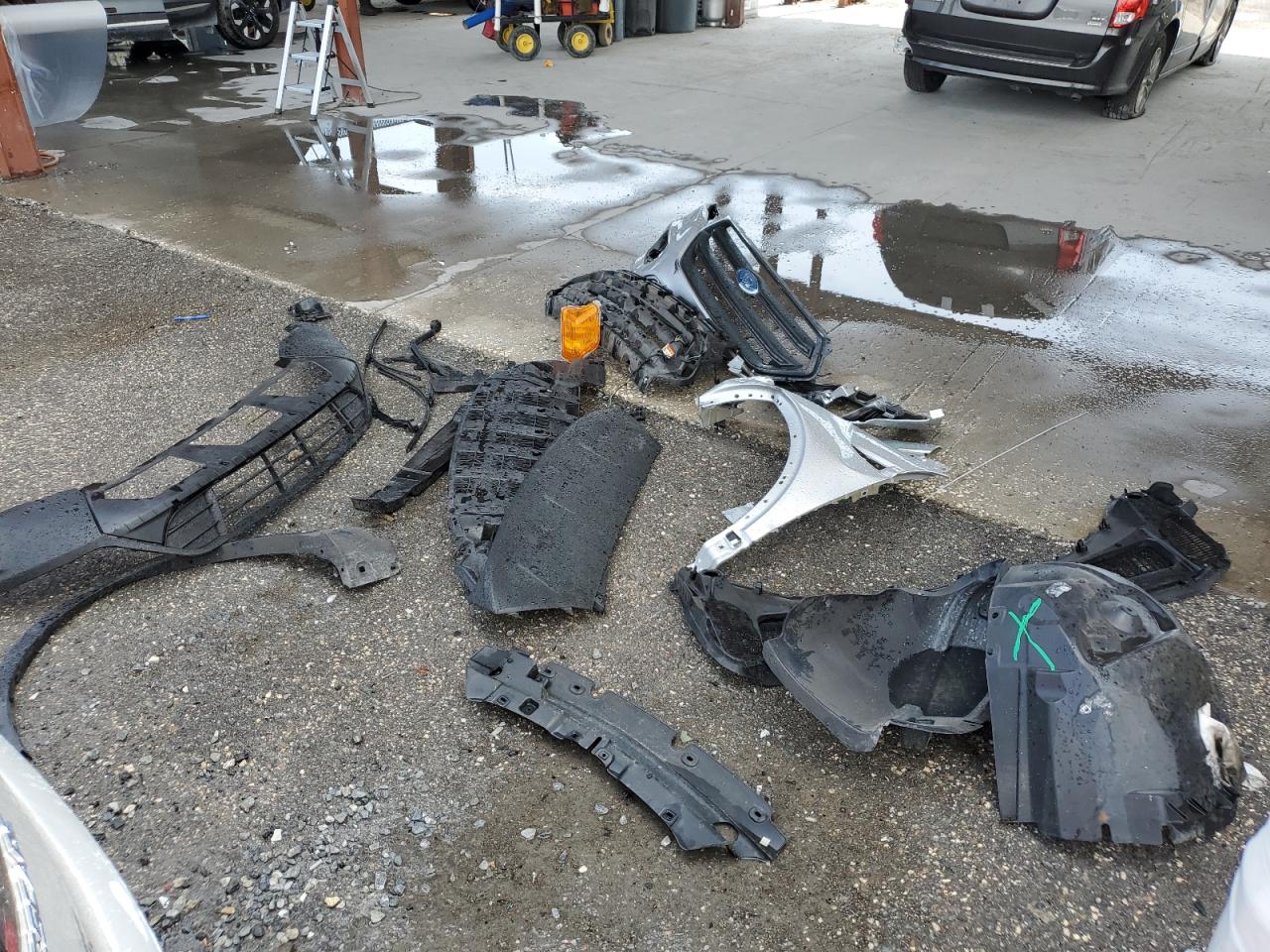 2018 Ford Escape S VIN: 1FMCU0F73JUB04722 Lot: 64637995