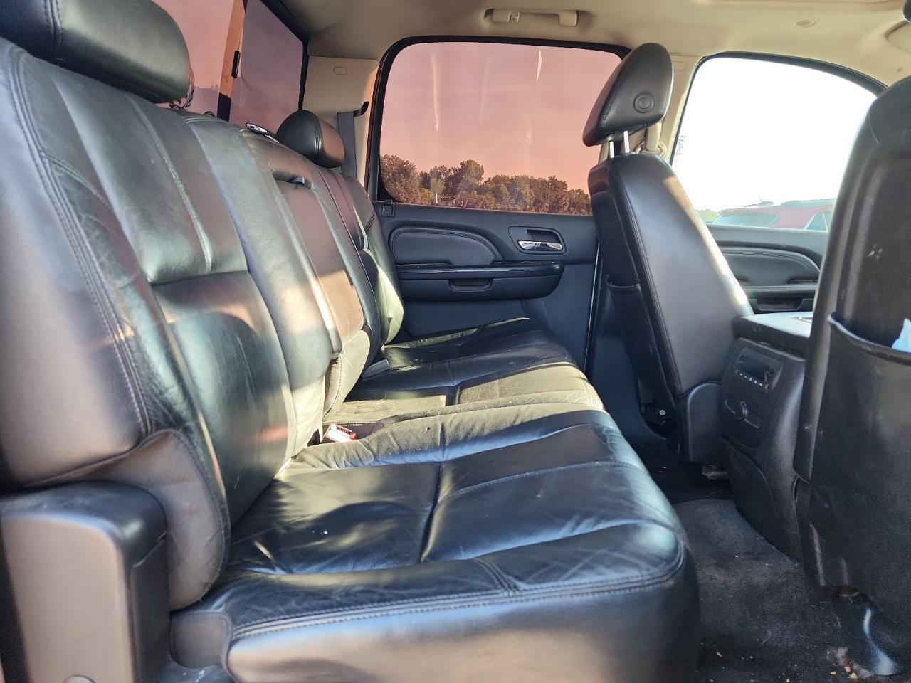 2008 GMC New Sierra K1500 Denali VIN: 2GTEK638981145767 Lot: 64608075