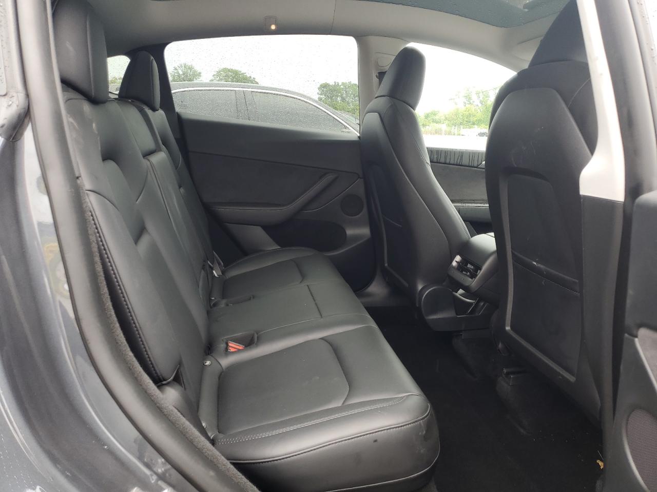 2022 Tesla Model Y VIN: 7SAYGDEEXNA018007 Lot: 63657195