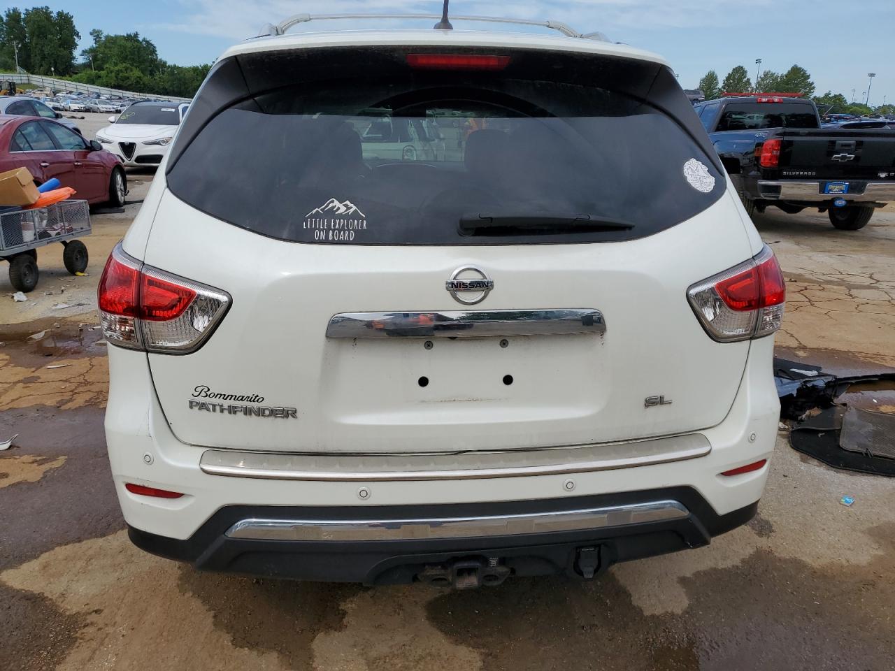2016 Nissan Pathfinder S VIN: 5N1AR2MN3GC666432 Lot: 64358435