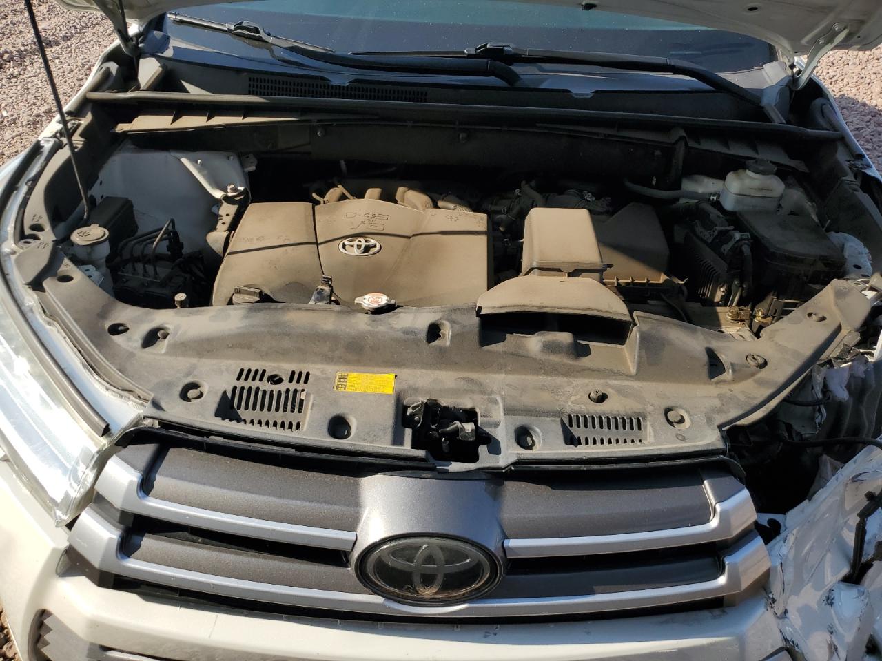 2019 Toyota Highlander Le VIN: 5TDZZRFH8KS298828 Lot: 64521265
