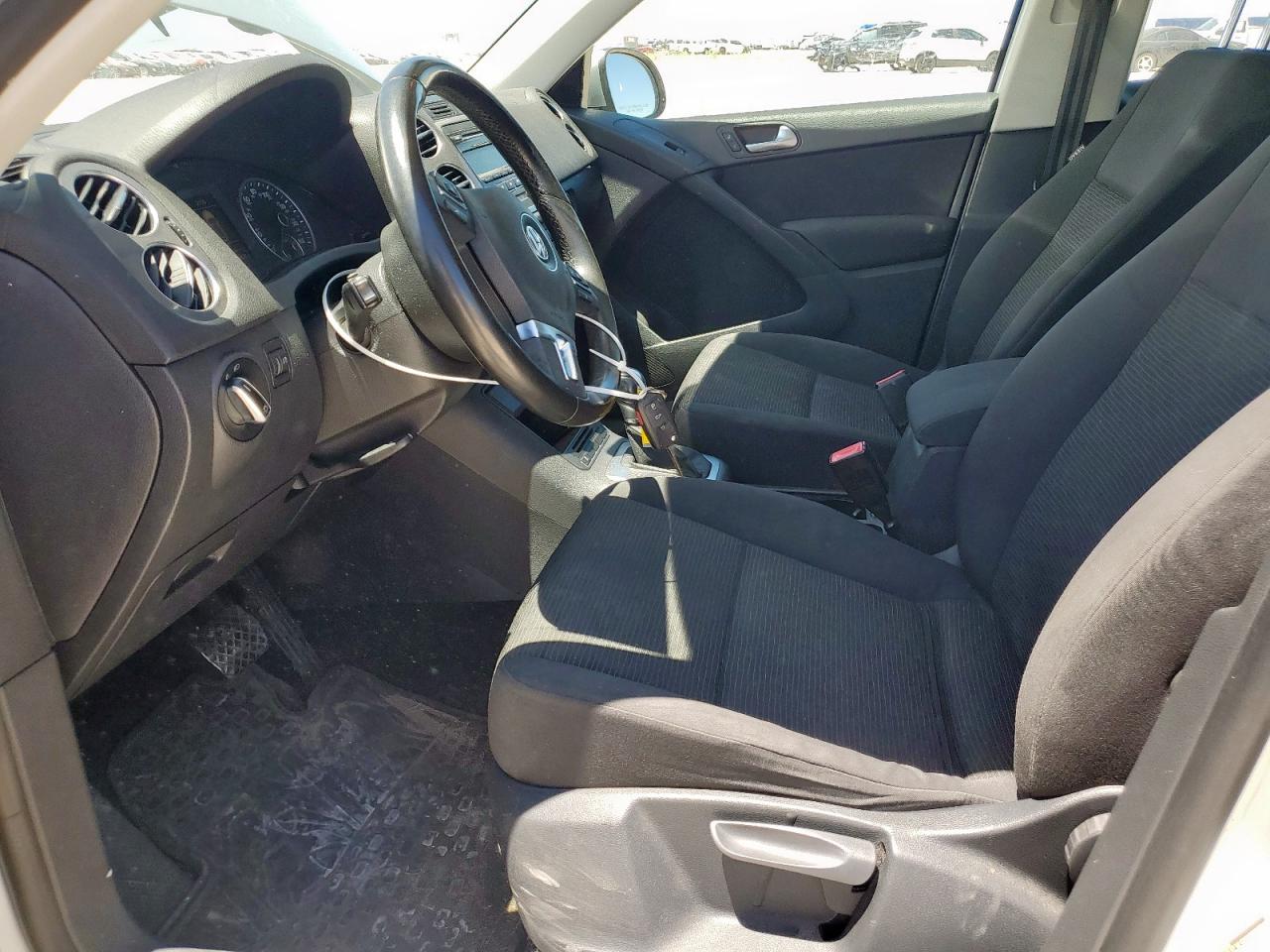 2014 Volkswagen Tiguan S VIN: WVGAV3AX8EW549304 Lot: 66461675