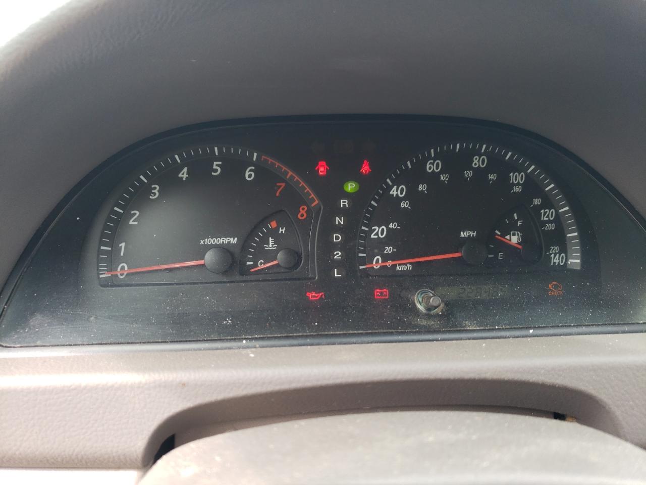 2003 Toyota Camry Le VIN: 4T1BE32K83U728636 Lot: 64601635
