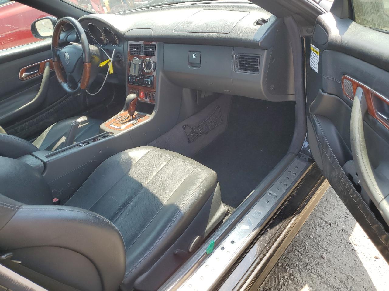 2004 Mercedes-Benz Slk 320 VIN: WDBKK65F74F300588 Lot: 64620315