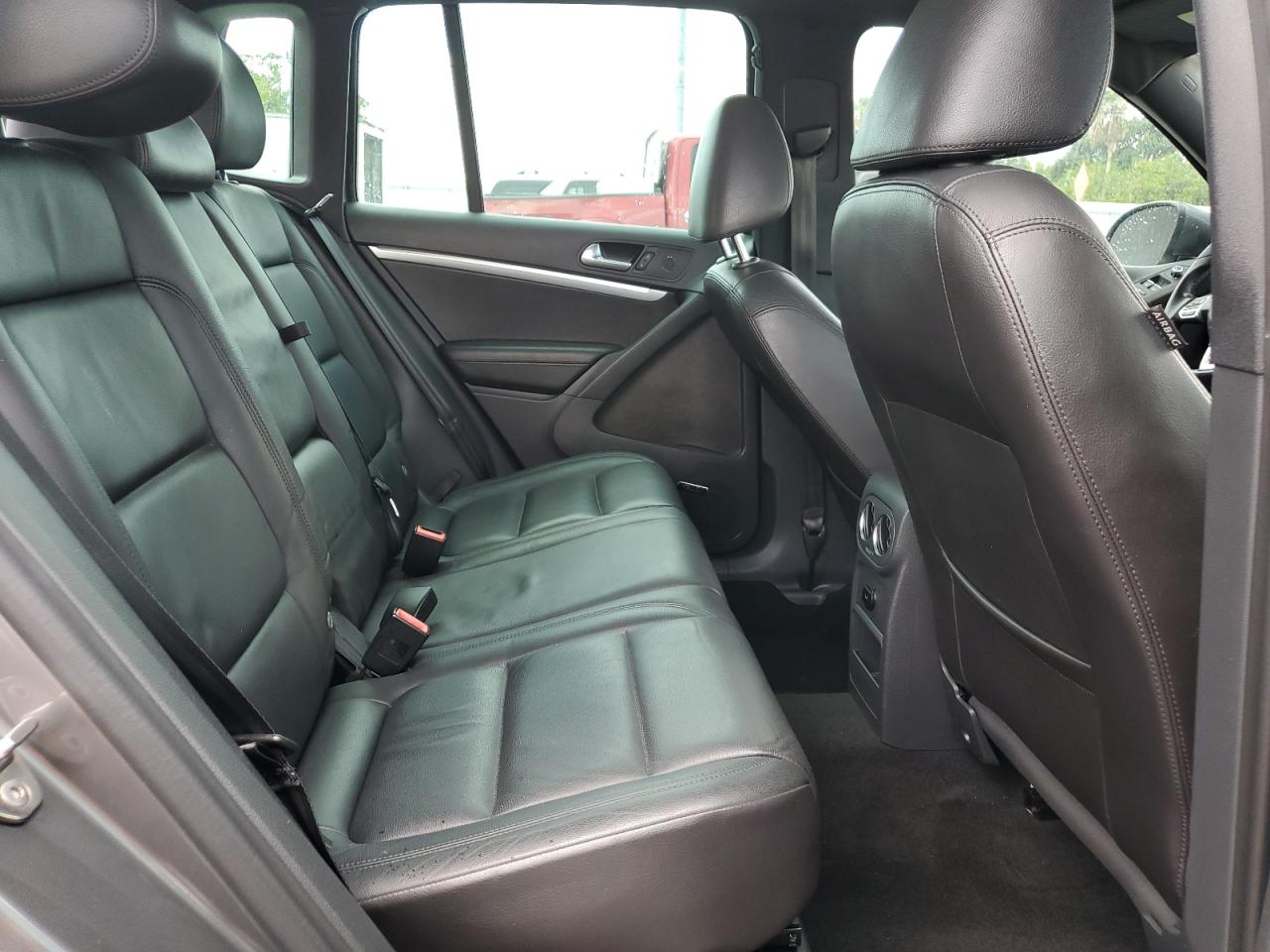 2015 Volkswagen Tiguan S VIN: WVGAV7AX0FW613229 Lot: 63035225