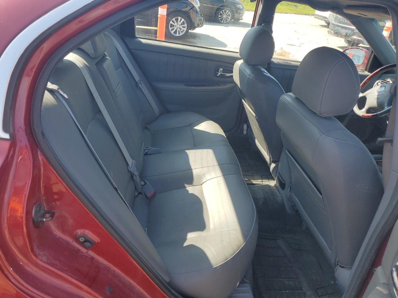 2004 Kia Optima Lx VIN: KNAGD128145295918 Lot: 64577055