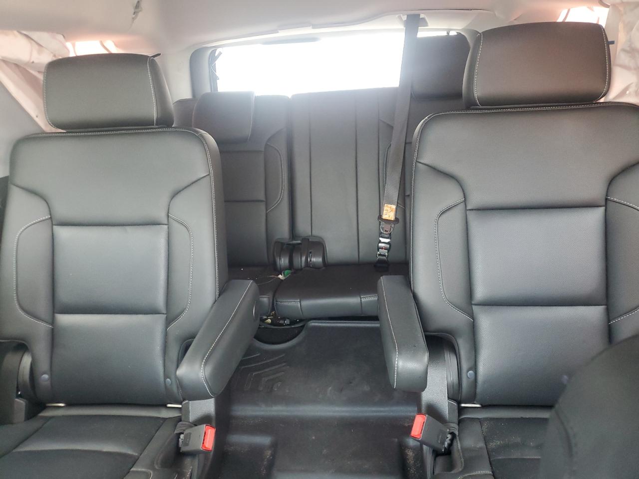 2019 GMC Yukon Slt VIN: 1GKS1BKC0KR327462 Lot: 64742165