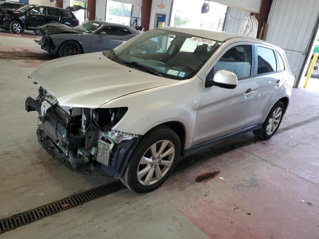  MITSUBISHI OUTLANDER 2015 Srebrny