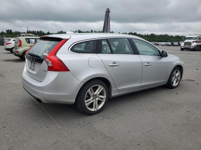  VOLVO V60 2015 Silver