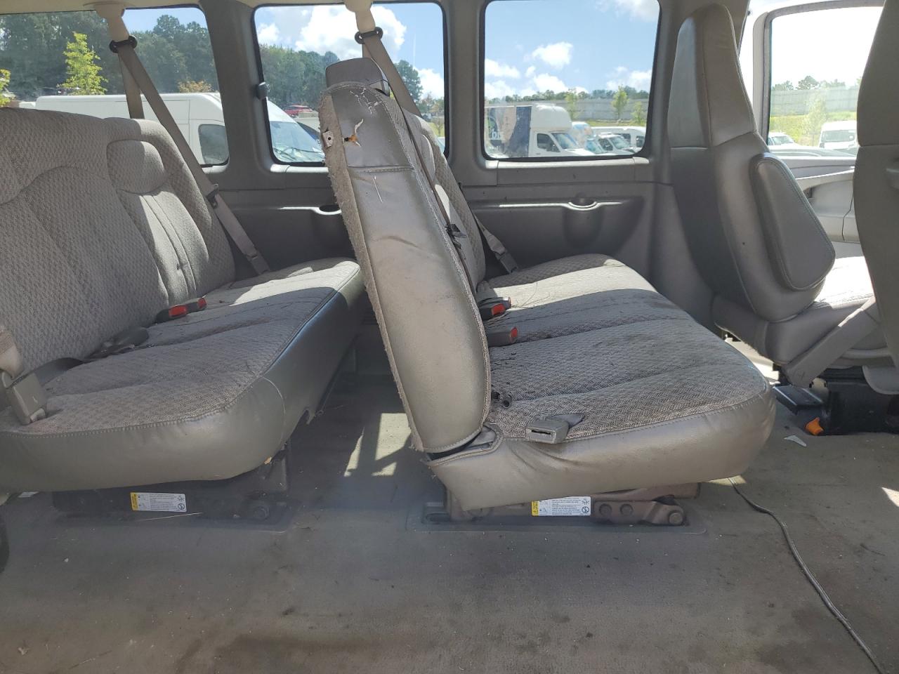 2006 GMC Savana G3500 VIN: 1GJHG39U261189784 Lot: 62681595