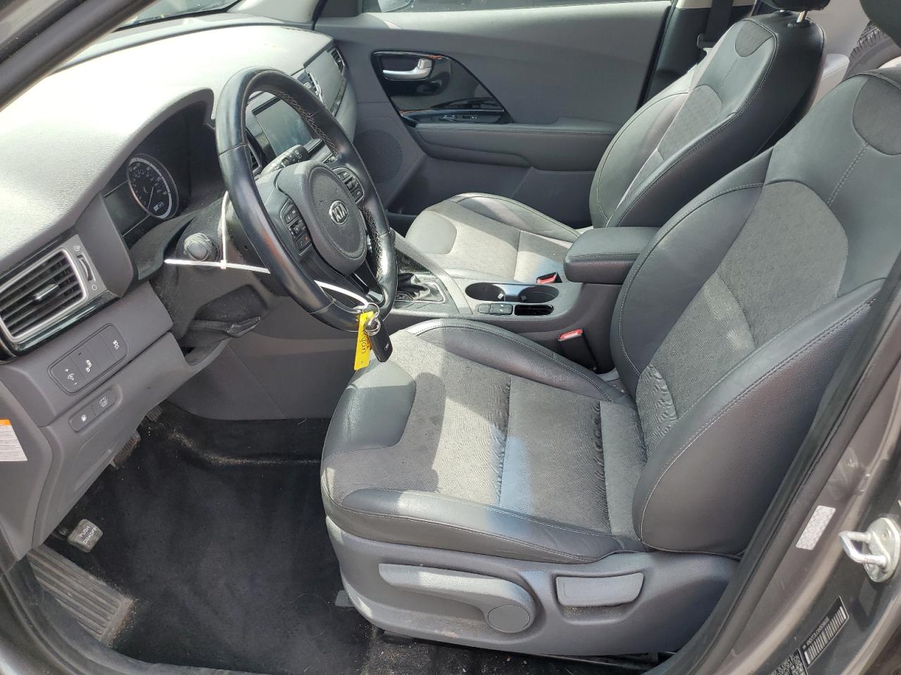 2017 Kia Niro Ex VIN: KNDCC3LCXH5096116 Lot: 64595185