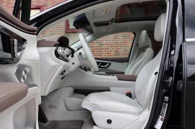  MERCEDES-BENZ EQS SUV 58 2023 Czarny