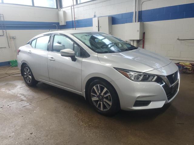 NISSAN VERSA 2020 Silver