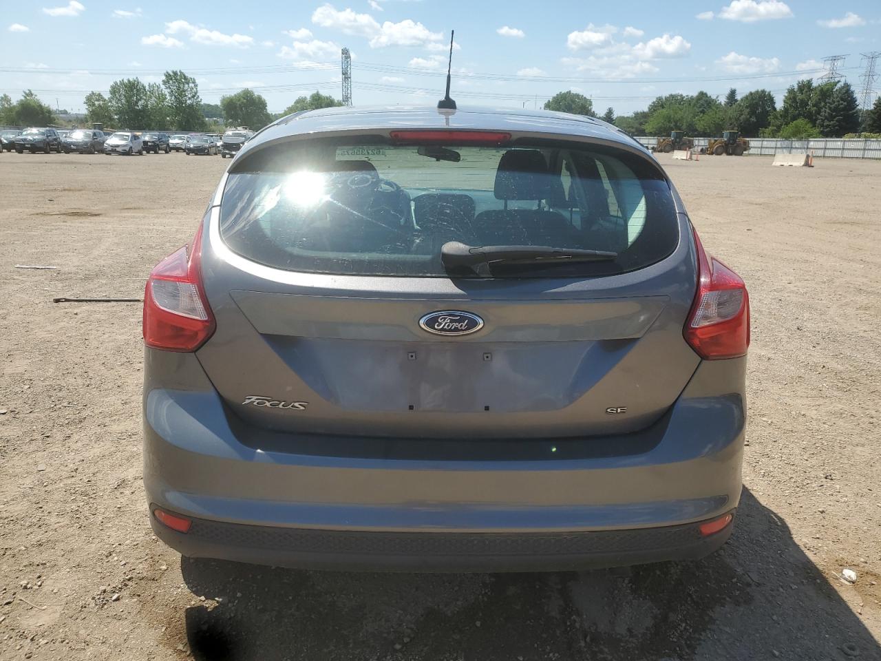 2014 Ford Focus Se VIN: 1FADP3K23EL365975 Lot: 62735675