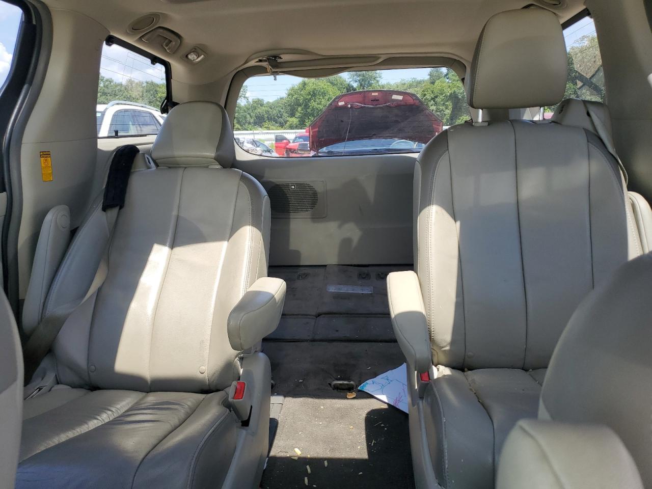2014 Toyota Sienna Xle VIN: 5TDYK3DC8ES414814 Lot: 64577875